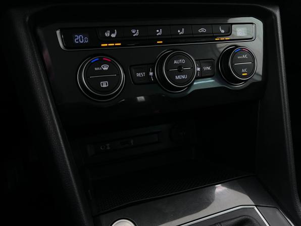 Volkswagen Tiguan II с пробегом 2017 года, цена 2 650 000 рублей, 57700 км, внедорожник, Автокод Объявления