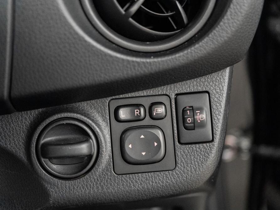 Toyota Vitz III (XP130) Рестайлинг 2 Красноярск  - изображение 14