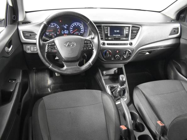 Hyundai Solaris II с пробегом 2018 года, цена 799 900 рублей, 190540 км, седан, Автокод Объявления
