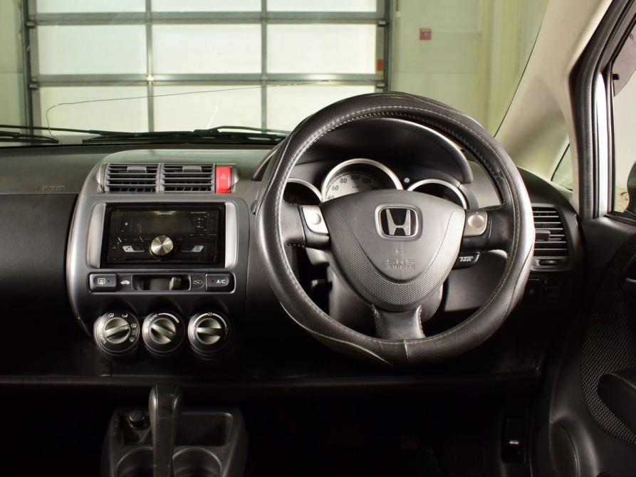 Honda Fit I Кемерово  - изображение 8