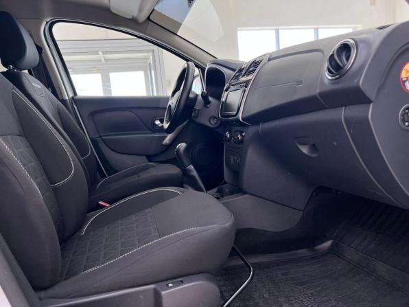 Renault Sandero II Рестайлинг с пробегом 2019 года, цена 1 130 000 рублей, 98200 км, хэтчбек, Автокод Объявления