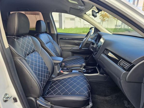 Mitsubishi Outlander III Рестайлинг 3 с пробегом 2022 года, цена 2 450 000 рублей, 32920 км, внедорожник, Автокод Объявления