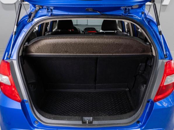 Honda Jazz II Рестайлинг с пробегом 2012 года, цена 989 000 рублей, 183226 км, хэтчбек, Автокод Объявления