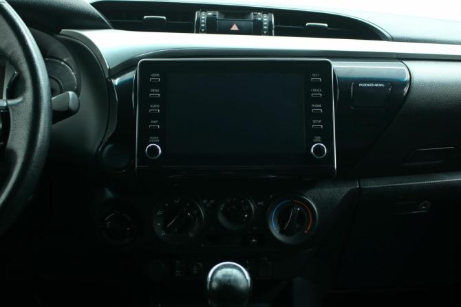 Toyota Hilux VIII Рестайлинг с пробегом 2021 года, цена 3 990 000 рублей, 199467 км, пикап, Автокод Объявления