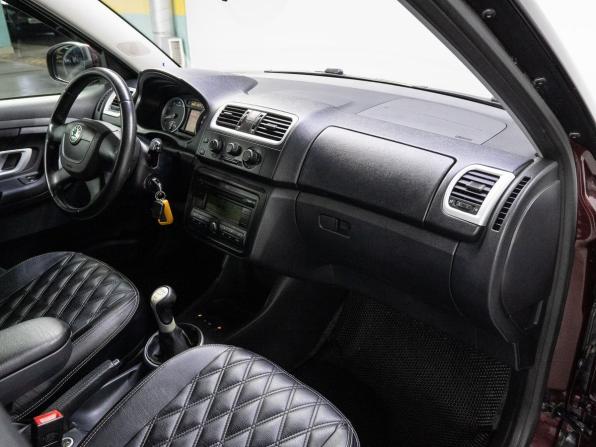 Skoda Fabia II с пробегом 2010 года, цена 715 000 рублей, 80021 км, хэтчбек, Автокод Объявления