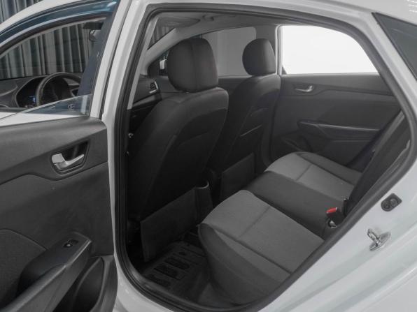 Hyundai Solaris II с пробегом 2018 года, цена 1 099 000 рублей, 164494 км, седан, Автокод Объявления