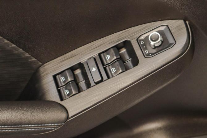Haval Jolion I Рестайлинг с пробегом 2024 года, цена 2 199 000 рублей, 37360 км, внедорожник, Автокод Объявления
