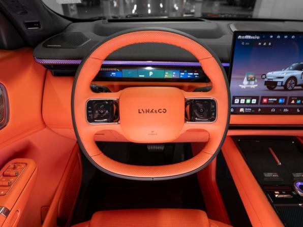 Lynk &amp; Co 900 с пробегом 2026 года, цена 7 900 000 рублей, 23 км, внедорожник, Автокод Объявления