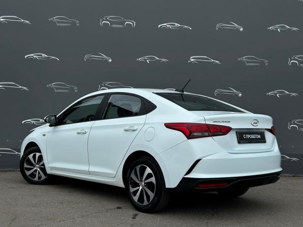 Hyundai Solaris II с пробегом 2020 года, цена 1 247 800 рублей, 92228 км, седан, Автокод Объявления