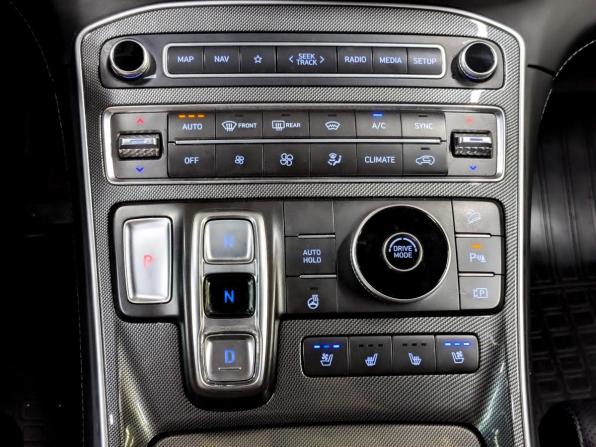 Hyundai Santa Fe IV Рестайлинг с пробегом 2022 года, цена 4 040 000 рублей, 36618 км, внедорожник, Автокод Объявления