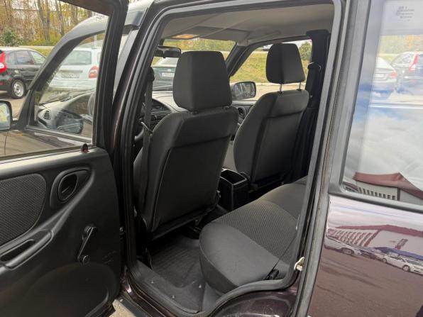 Chevrolet Niva I Рестайлинг с пробегом 2015 года, цена 680 000 рублей, 48443 км, внедорожник, Автокод Объявления