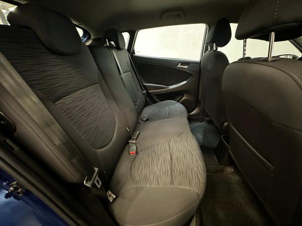 Hyundai Solaris I Рестайлинг с пробегом 2015 года, цена 1 040 000 рублей, 71140 км, хэтчбек, Автокод Объявления