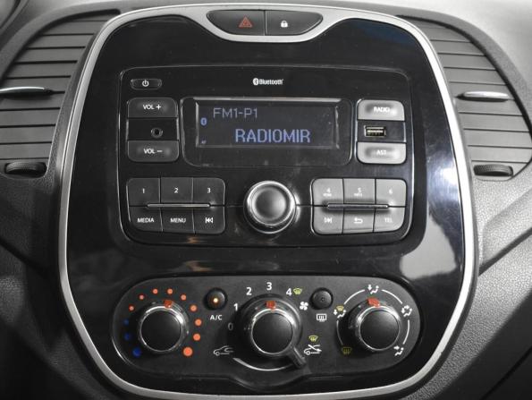 Renault Kaptur I с пробегом 2018 года, цена 1 075 000 рублей, 179543 км, внедорожник, Автокод Объявления