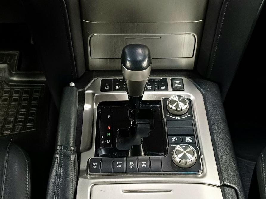 Toyota Land Cruiser 200 Series Рестайлинг 2 Москва  - изображение 15