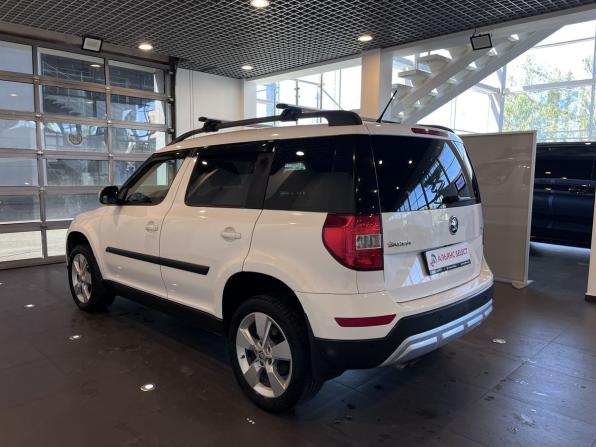 Skoda Yeti I Рестайлинг с пробегом 2014 года, цена 1 095 000 рублей, 180872 км, внедорожник, Автокод Объявления