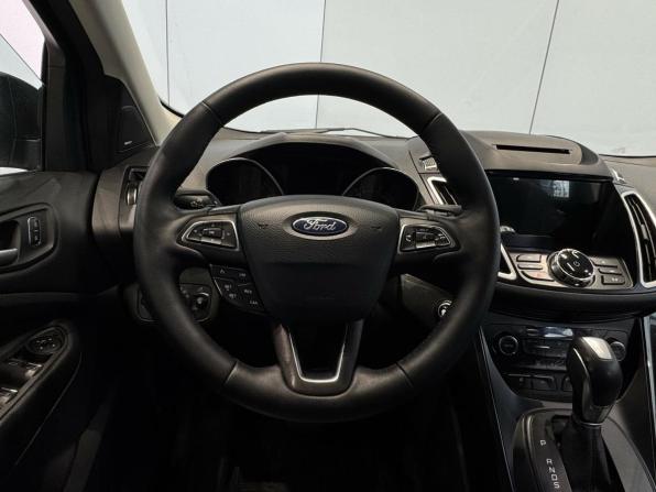 Ford Kuga II Рестайлинг с пробегом 2017 года, цена 1 499 000 рублей, 127288 км, внедорожник, Автокод Объявления
