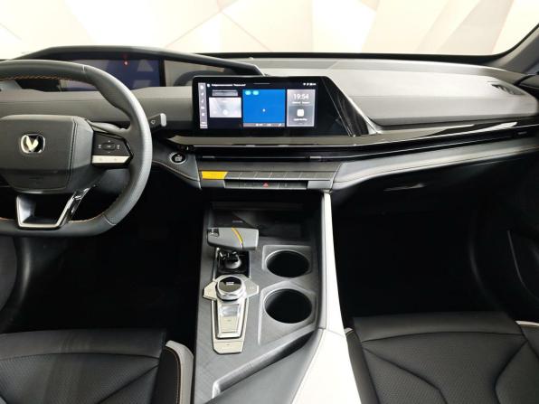 Новый Changan UNI-V I 2025 года, цена 3 525 520 рублей, лифтбек, Автокод Объявления