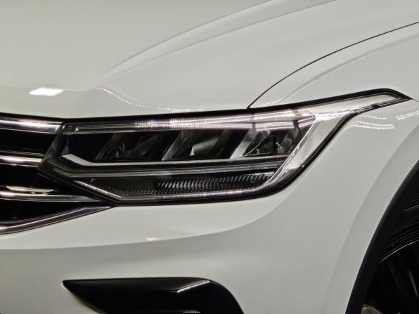 Volkswagen Tiguan II Рестайлинг с пробегом 2021 года, цена 4 200 000 рублей, 3337 км, внедорожник, Автокод Объявления