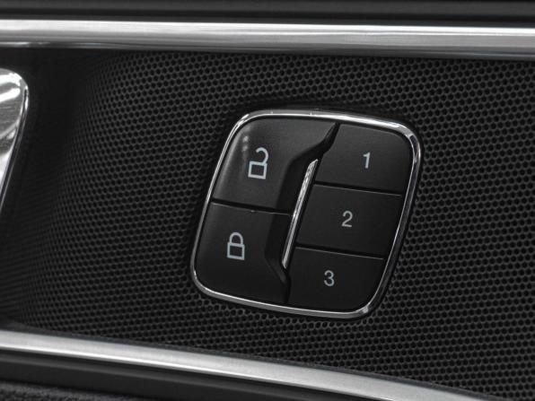 Ford Explorer V Рестайлинг с пробегом 2016 года, цена 2 899 000 рублей, 208054 км, внедорожник, Автокод Объявления