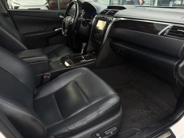 Toyota Camry VII (XV50) Рестайлинг с пробегом 2015 года, цена 1 649 000 рублей, 156854 км, седан, Автокод Объявления