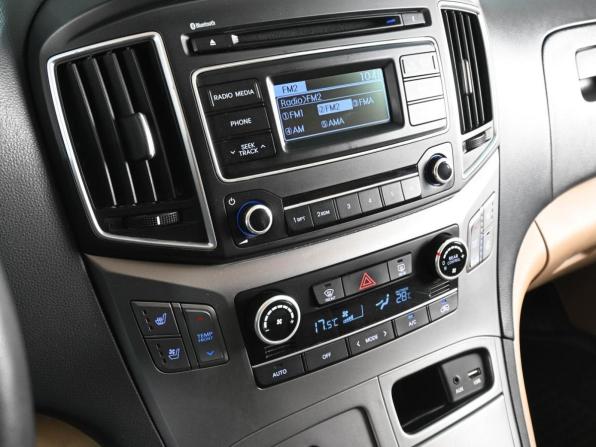 Hyundai H-1 II Рестайлинг 2 с пробегом 2019 года, цена 2 799 000 рублей, 148355 км, минивэн, Автокод Объявления