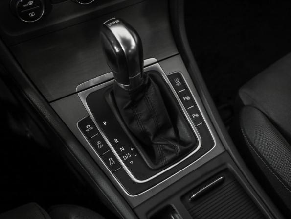 Volkswagen Golf VII с пробегом 2013 года, цена 1 269 000 рублей, 132000 км, хэтчбек, Автокод Объявления