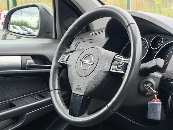 Opel Astra H Рестайлинг с пробегом 2011 года, цена 409 000 рублей, 172000 км, универсал, Автокод Объявления