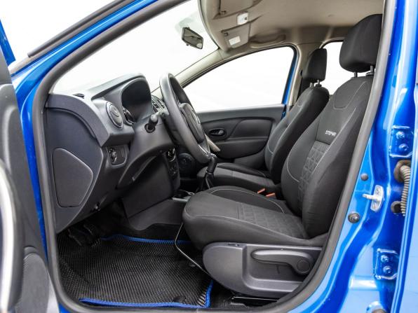Renault Sandero II с пробегом 2015 года, цена 1 048 000 рублей, 75506 км, хэтчбек, Автокод Объявления