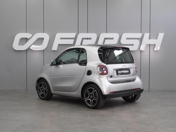 Smart Fortwo III с пробегом 2020 года, цена 2 299 000 рублей, 44908 км, хэтчбек, Автокод Объявления