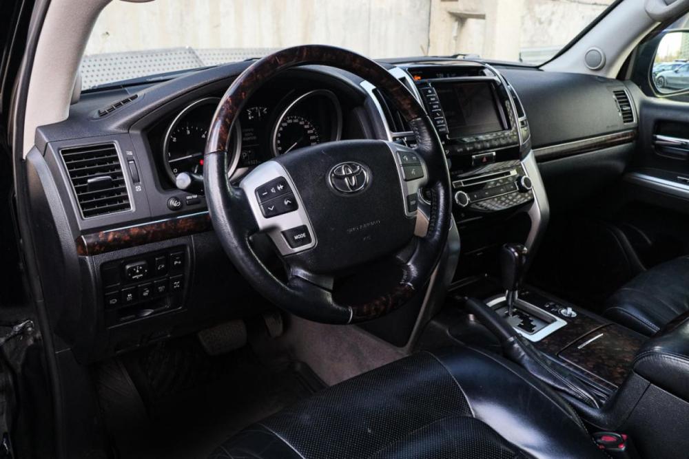Toyota Land Cruiser 200 Series Рестайлинг 1 Москва  - изображение 13