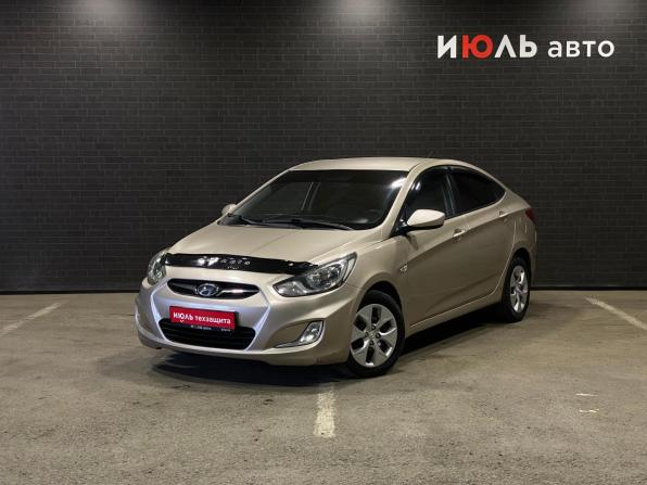 Hyundai Solaris I с пробегом 2013 года, цена 730 000 рублей, 240941 км, седан, Автокод Объявления