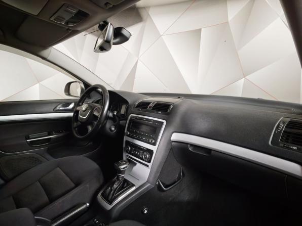 Skoda Octavia II (A5) Рестайлинг с пробегом 2011 года, цена 625 150 рублей, 281537 км, лифтбек, Автокод Объявления