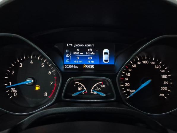 Ford Focus III Рестайлинг с пробегом 2018 года, цена 990 000 рублей, 202973 км, хэтчбек, Автокод Объявления