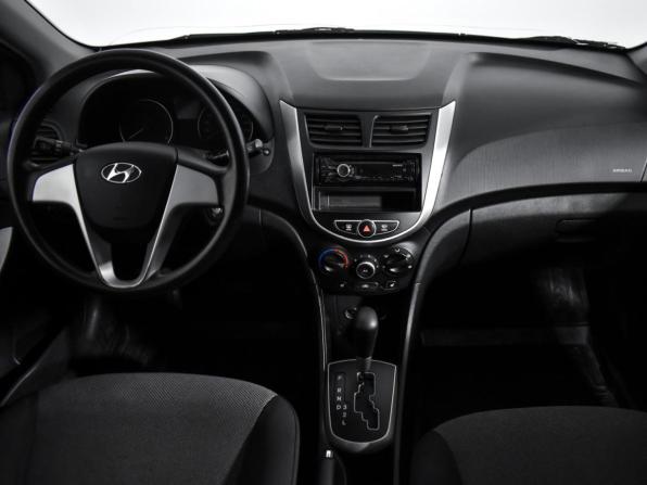 Hyundai Solaris I с пробегом 2012 года, цена 540 000 рублей, 190000 км, седан, Автокод Объявления