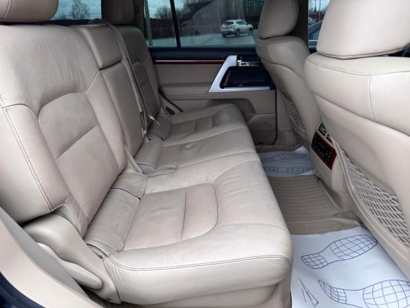 Toyota Land Cruiser 200 Series Рестайлинг 1 с пробегом 2012 года, цена 3 250 000 рублей, 271421 км, внедорожник, Автокод Объявления