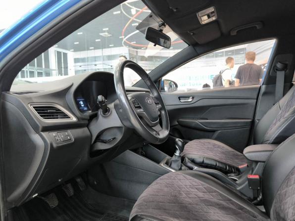 Hyundai Solaris II с пробегом 2019 года, цена 1 050 000 рублей, 60008 км, седан, Автокод Объявления