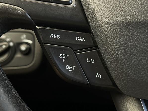 Ford Kuga II Рестайлинг с пробегом 2017 года, цена 1 677 000 рублей, 126535 км, внедорожник, Автокод Объявления