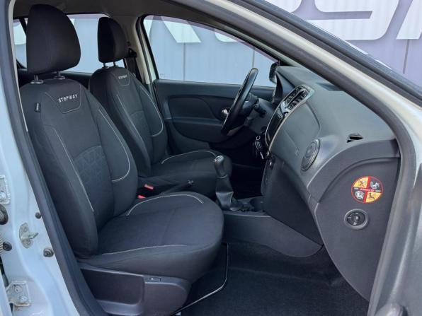 Renault Sandero II с пробегом 2018 года, цена 1 099 000 рублей, 72669 км, хэтчбек, Автокод Объявления