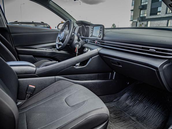 Hyundai Elantra VII (CN7) с пробегом 2021 года, цена 1 999 000 рублей, 48198 км, седан, Автокод Объявления