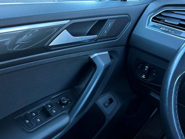 Volkswagen Tiguan II с пробегом 2019 года, цена 2 858 500 рублей, 95405 км, внедорожник, Автокод Объявления