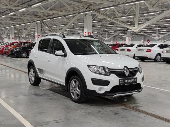 Renault Sandero II с пробегом 2018 года, цена 1 250 000 рублей, 92137 км, хэтчбек, Автокод Объявления