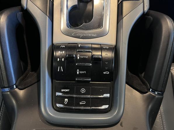 Porsche Cayenne II (958) с пробегом 2010 года, цена 1 990 000 рублей, 219862 км, внедорожник, Автокод Объявления