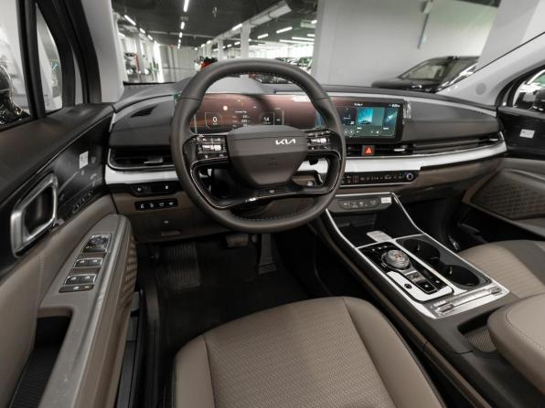 Kia Carnival IV Рестайлинг с пробегом 2026 года, цена 7 300 000 рублей, 20 км, минивэн, Автокод Объявления
