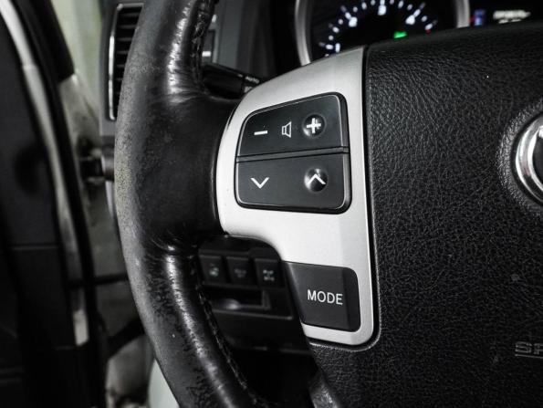 Toyota Land Cruiser 200 Series Рестайлинг 1 с пробегом 2015 года, цена 4 549 000 рублей, 247589 км, внедорожник, Автокод Объявления
