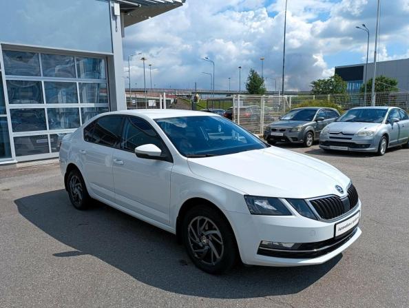 Skoda Octavia III (A7) Рестайлинг с пробегом 2020 года, цена 1 955 000 рублей, 76052 км, лифтбек, Автокод Объявления