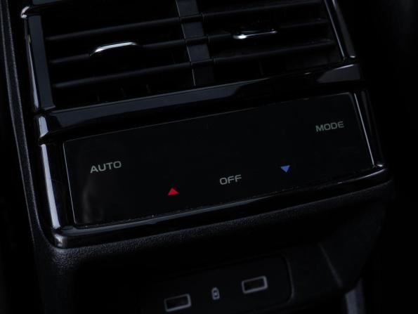 Geely Monjaro I с пробегом 2023 года, цена 3 097 000 рублей, 49894 км, внедорожник, Автокод Объявления
