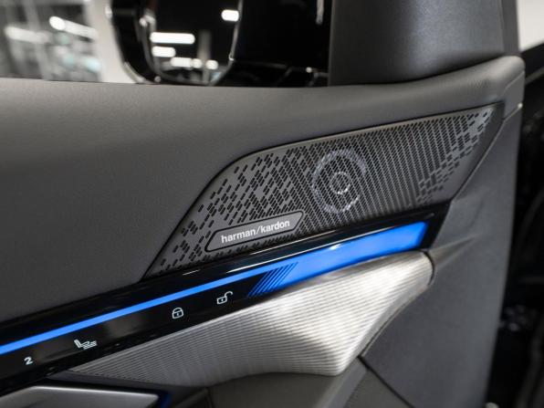 BMW 5 серии VIII (G60/G61/G68) с пробегом 2025 года, цена 7 600 000 рублей, 7277 км, седан, Автокод Объявления