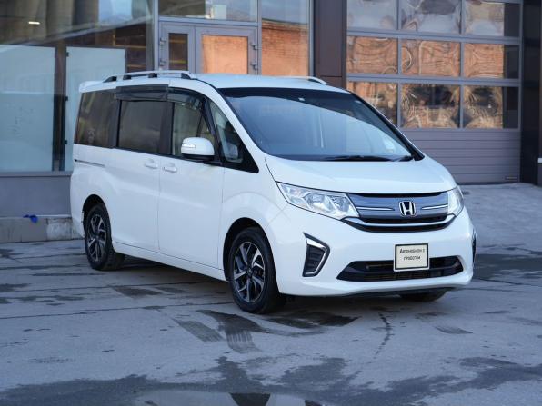 Honda Stepwgn V с пробегом 2016 года, цена 1 660 000 рублей, 133797 км, минивэн, Автокод Объявления