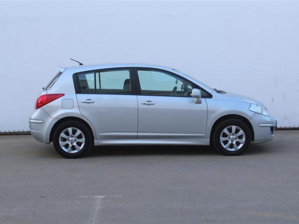 Nissan Tiida I Рестайлинг с пробегом 2011 года, цена 835 000 рублей, 112387 км, хэтчбек, Автокод Объявления