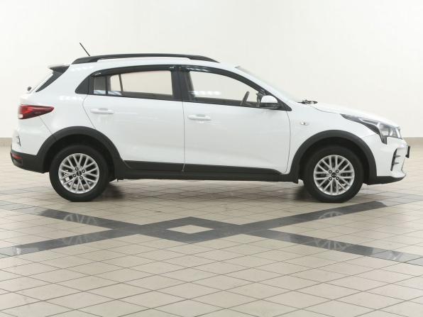 Kia Rio IV Рестайлинг с пробегом 2021 года, цена 1 722 000 рублей, 46700 км, хэтчбек, Автокод Объявления